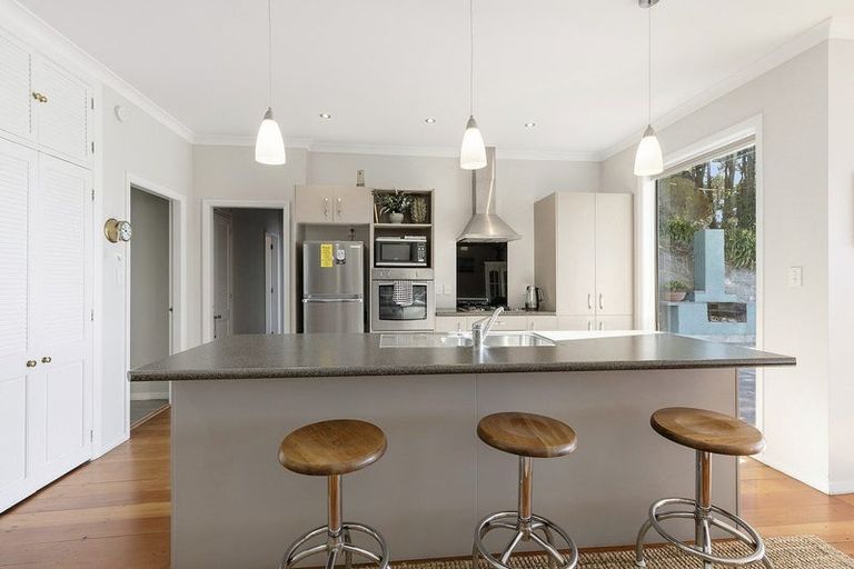 Photo of property in 493 Karaka Bay Road, Karaka Bays, Wellington, 6022