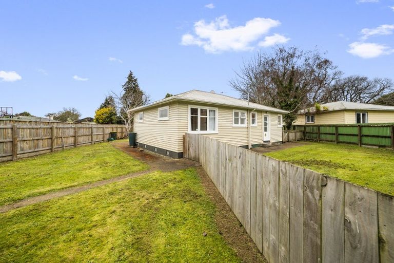Photo of property in 19 Hobson Street, Levin, 5510