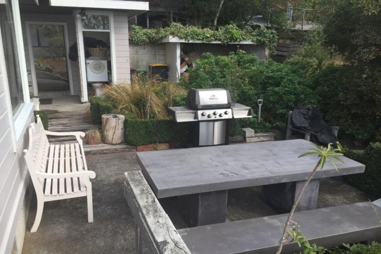 Photo of property in 116 Moncks Spur Road, Redcliffs, Christchurch, 8081