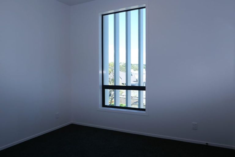 Photo of property in 43 Kamahi Place, Paraparaumu, 5032