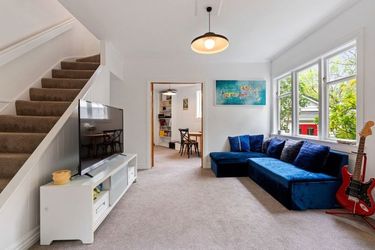 Photo of property in 210 Sydney Street West, Thorndon, Wellington, 6011