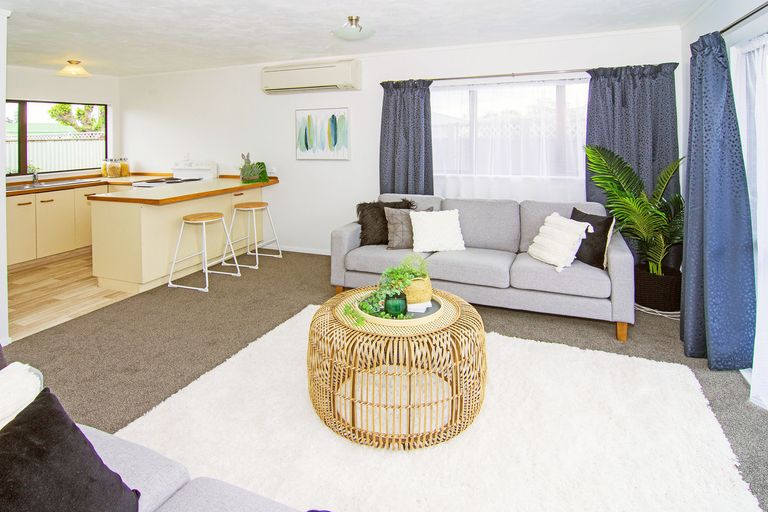 Photo of property in 15 South Road, Kuripuni, Masterton, 5810