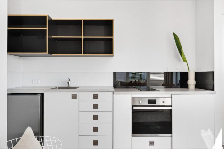 Photo of property in 40 Roslyn Road, Bluff Hill, Napier, 4110