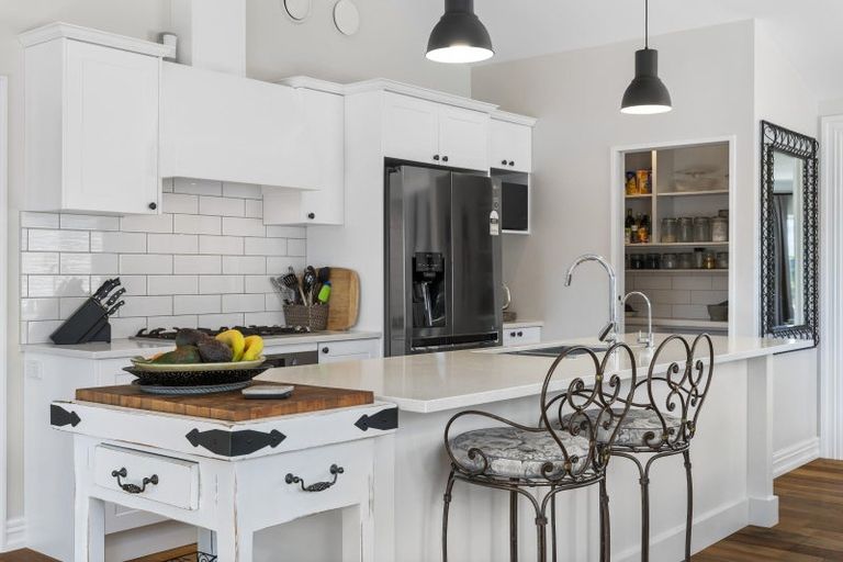 Photo of property in 28 Sunny Bay Road, Matua, Tauranga, 3110