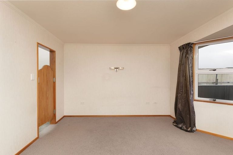 Photo of property in 19 Timaru Road, Waimate, 7924