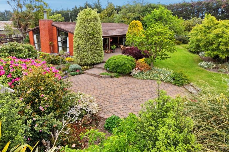 Photo of property in 54 Loburn Whiterock Road, Loburn, Rangiora, 7472