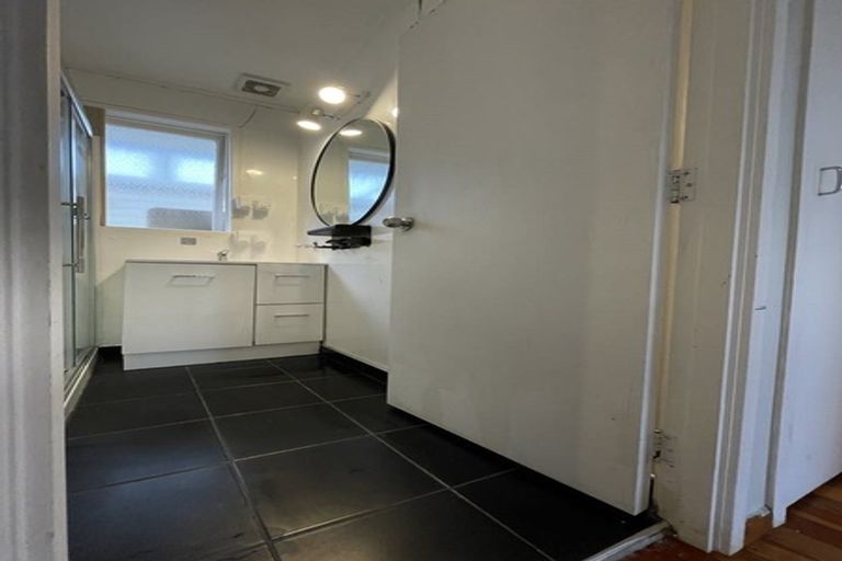 Photo of property in 221/19 Downing Street, Glenfield, Auckland, 0629