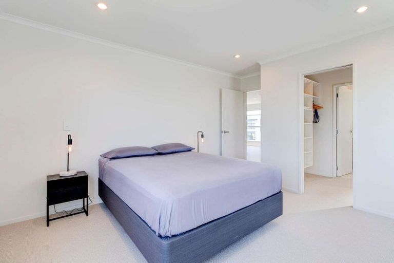 Photo of property in 11 Costa Viva Crescent, Karaka, Papakura, 2113