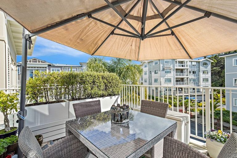 Photo of property in 5 Eaves Bush Parade, Orewa, 0931