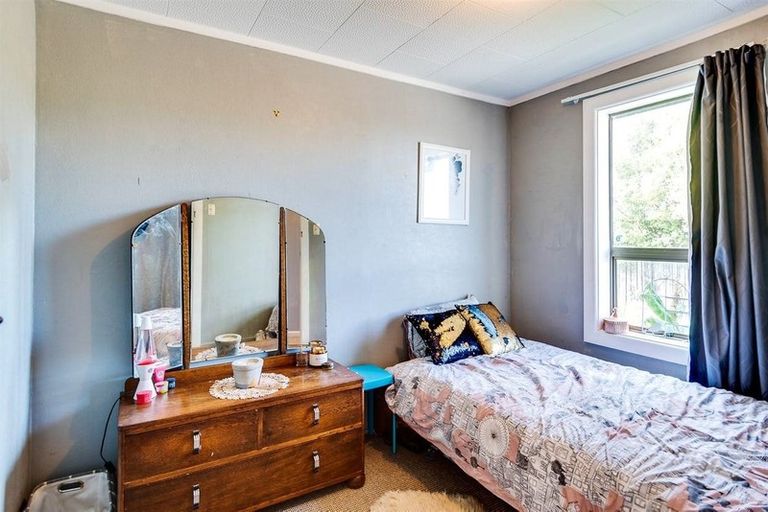 Photo of property in 72 Atherfold Crescent, Greenmeadows, Napier, 4112