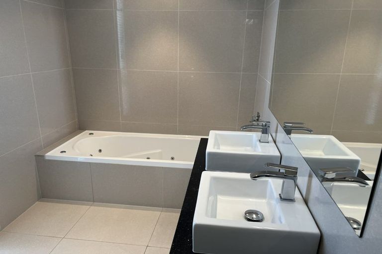 Photo of property in 3 Church Lane, Merivale, Christchurch, 8014