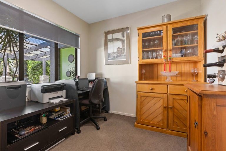 Photo of property in 399 Tukapa Street, Hurdon, New Plymouth, 4310