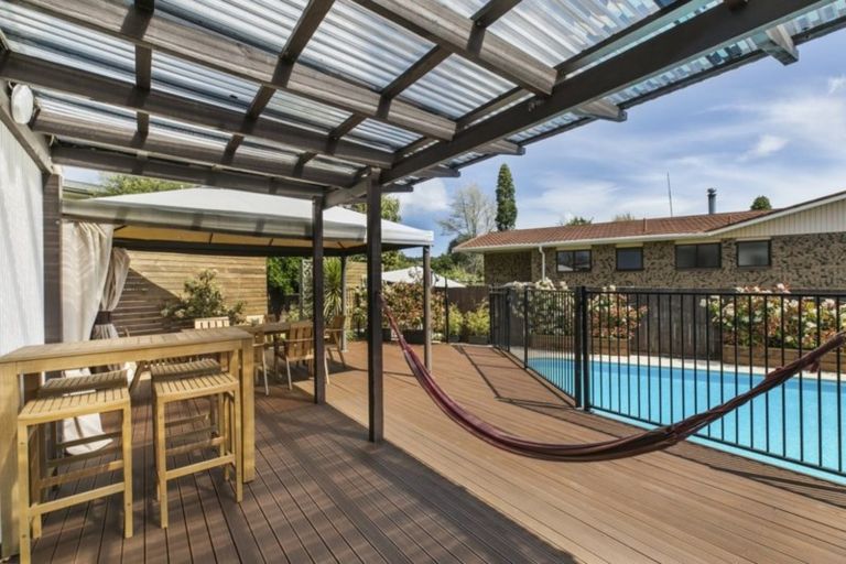 Photo of property in 1 Waitawa Place, Lynmore, Rotorua, 3010