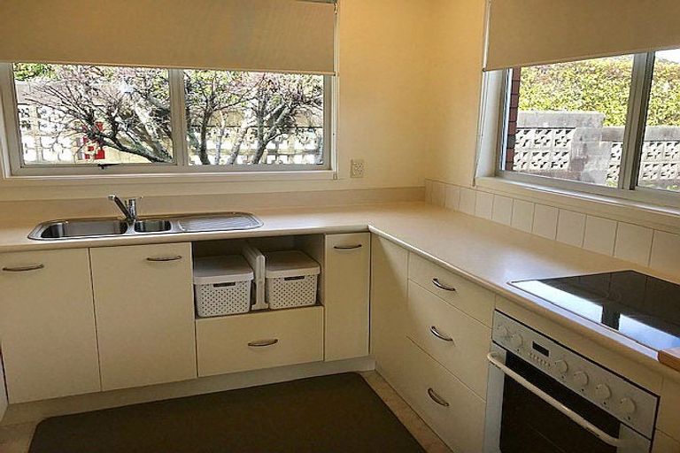 Photo of property in 3/5 Dodson Avenue, Milford, Auckland, 0620