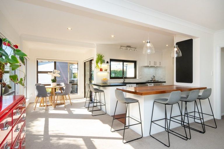 Photo of property in 910 Churchill Street, Akina, Hastings, 4122