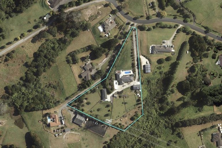 Photo of property in 35 Terry Smyth Drive, Kumeu, 0892