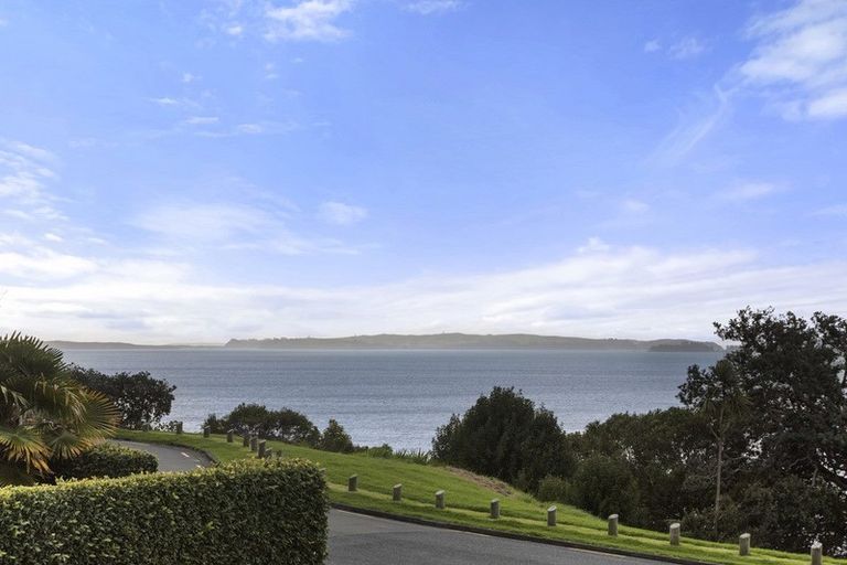 Photo of property in 84 Marine Parade, Mellons Bay, Auckland, 2014