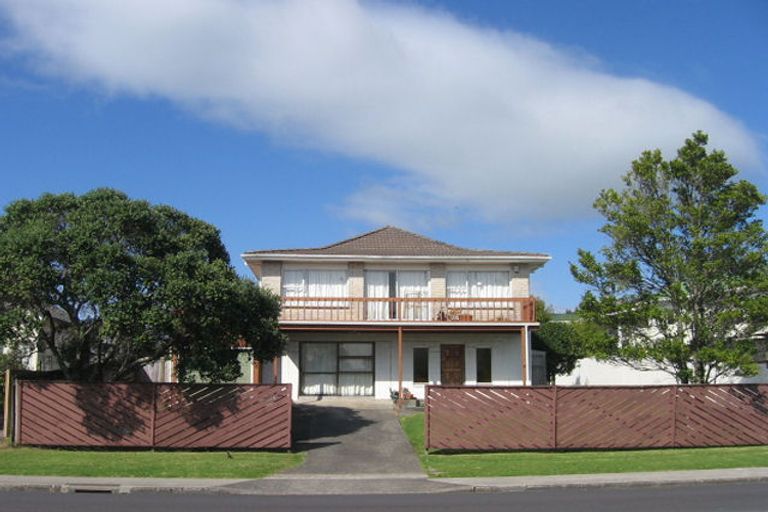 Photo of property in 138 Mokoia Road, Chatswood, Auckland, 0626