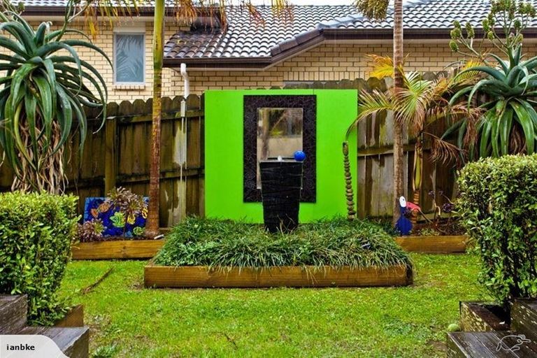 Photo of property in 32 Chadlington Avenue, Henderson, Auckland, 0612