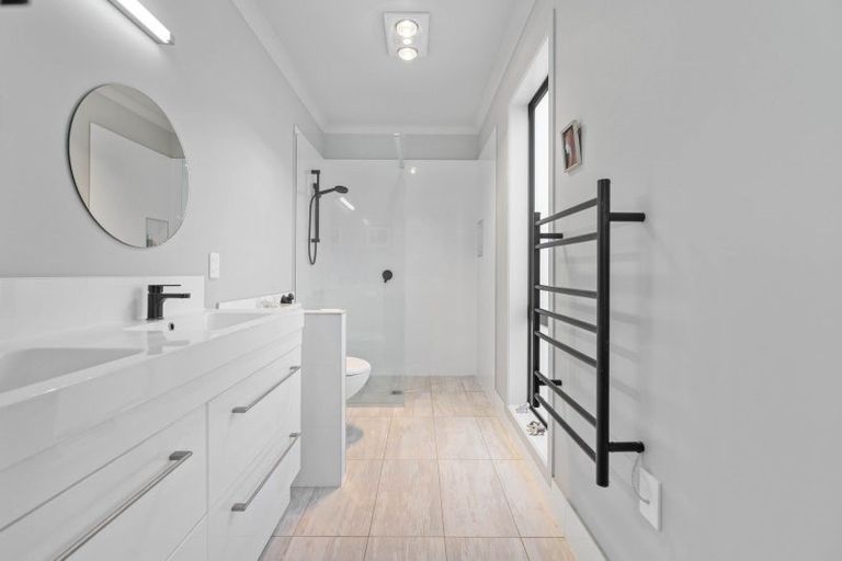 Photo of property in 15 Noumea Drive, Rangatira Park, Taupo, 3330