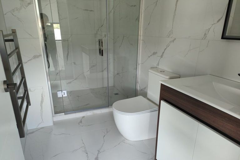 Photo of property in 2a Embling Place, Eastern Beach, Auckland, 2012