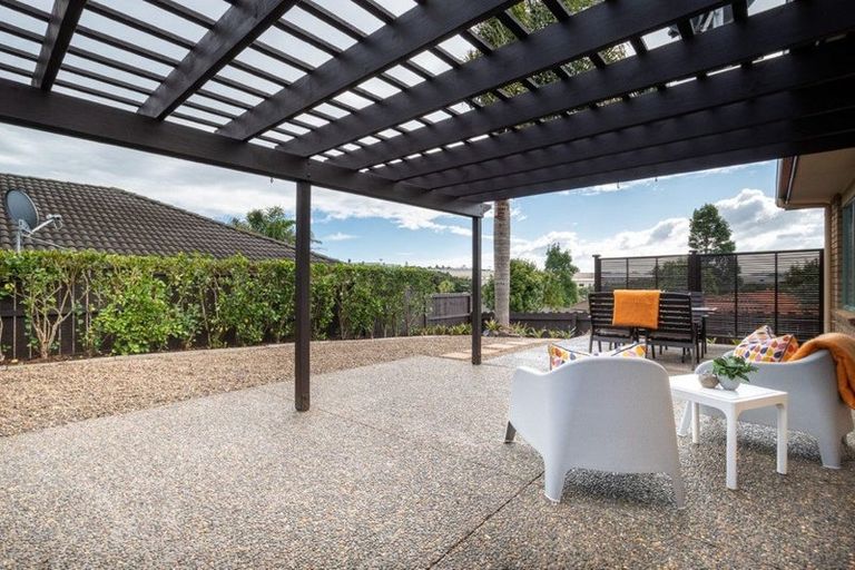 Photo of property in 32 Rush Creek Drive, Westgate, Auckland, 0614