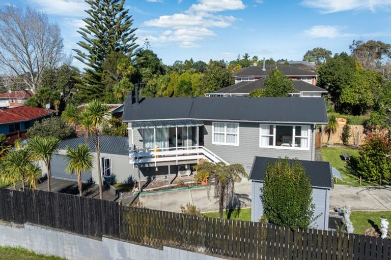 Photo of property in 38 Sunvue Road, Glen Eden, Auckland, 0602