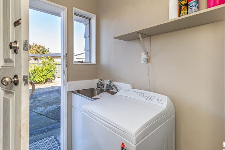 Photo of property in 83 Strathmore Avenue, Levin, 5510