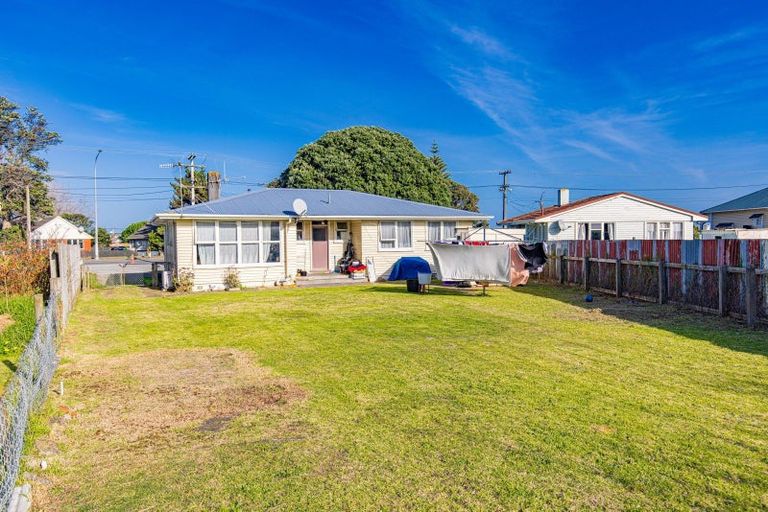 Photo of property in 170 Puriri Street, Castlecliff, Whanganui, 4501