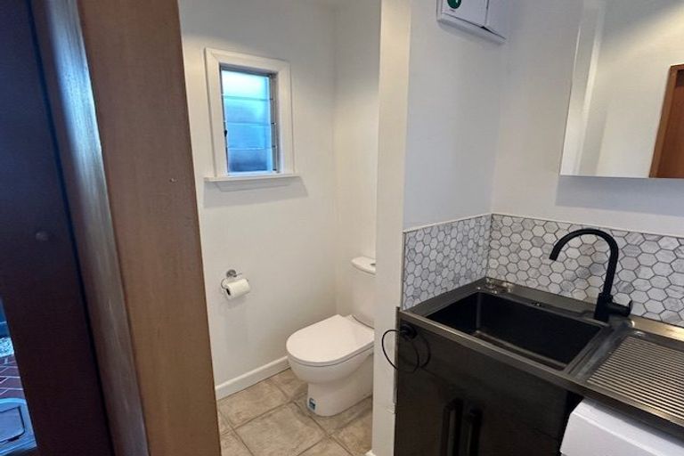 Photo of property in 68 Innes Road, St Albans, Christchurch, 8052