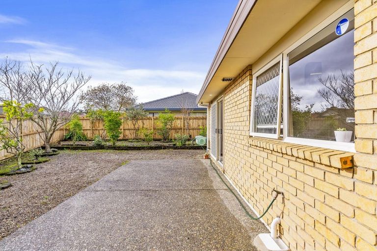 Photo of property in 2 Marlon Lane, East Tamaki, Auckland, 2016