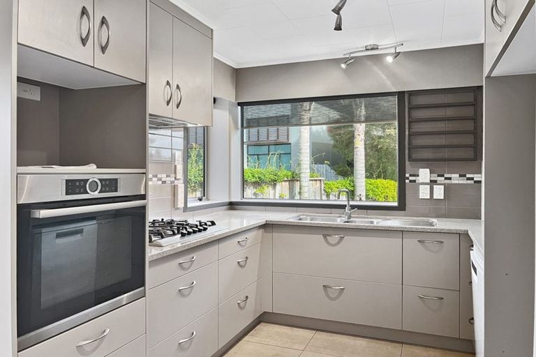 Photo of property in 11 Glasgow Street, St Andrews, Hamilton, 3200