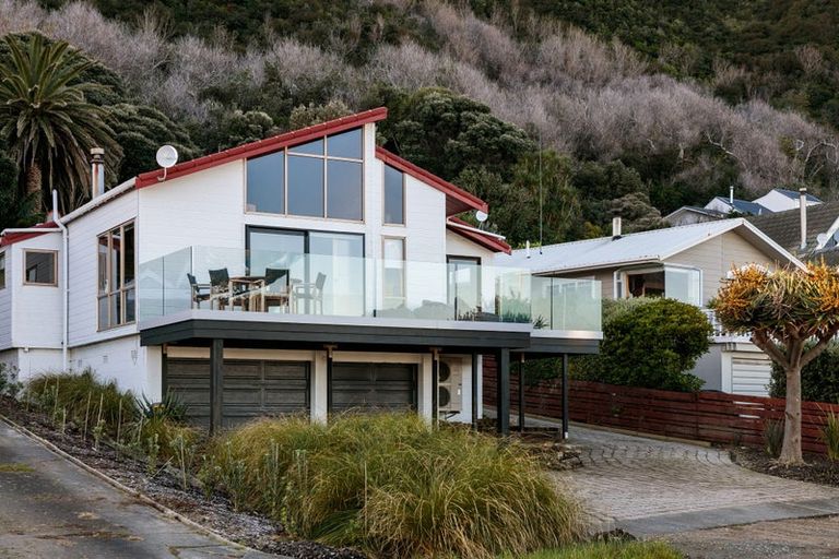 Photo of property in 6 Makorori Beach Road, Makorori, Gisborne, 4073