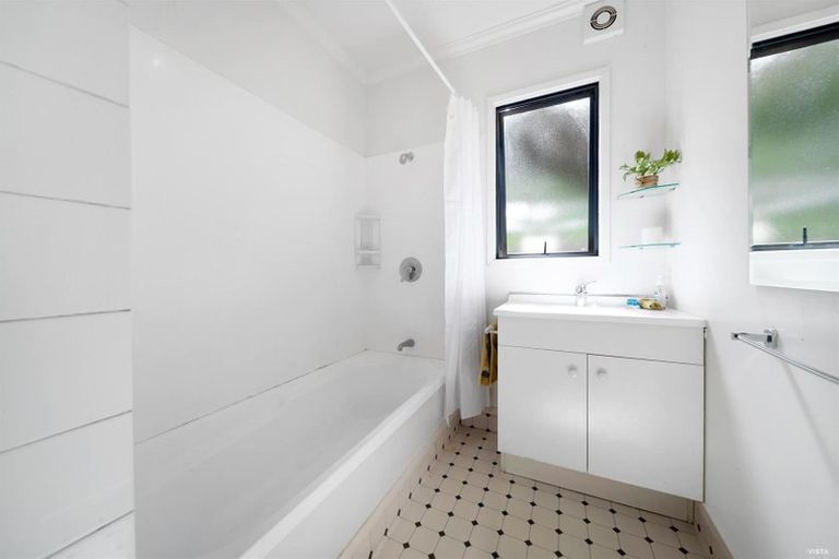 Photo of property in 37 Mcdonnell Road, Arrowtown, 9302