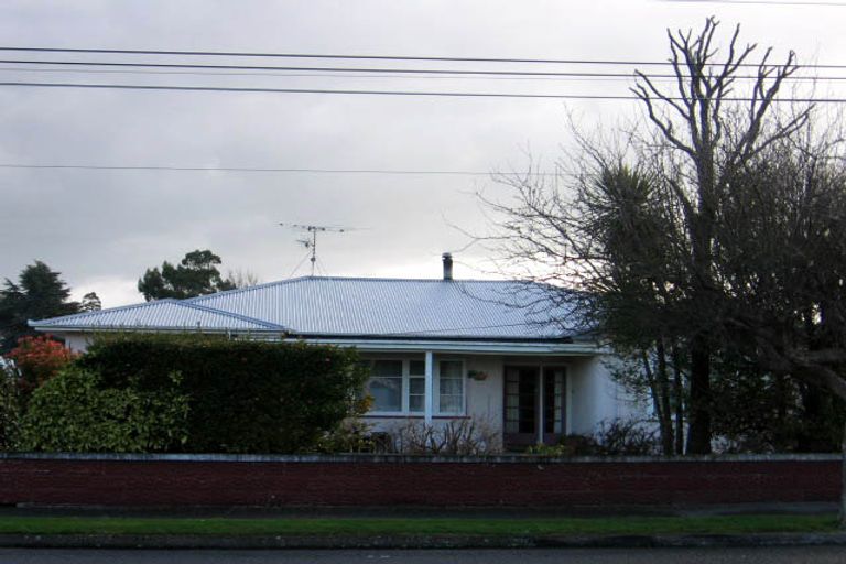 Photo of property in 21 Cambridge Terrace, Masterton, 5810