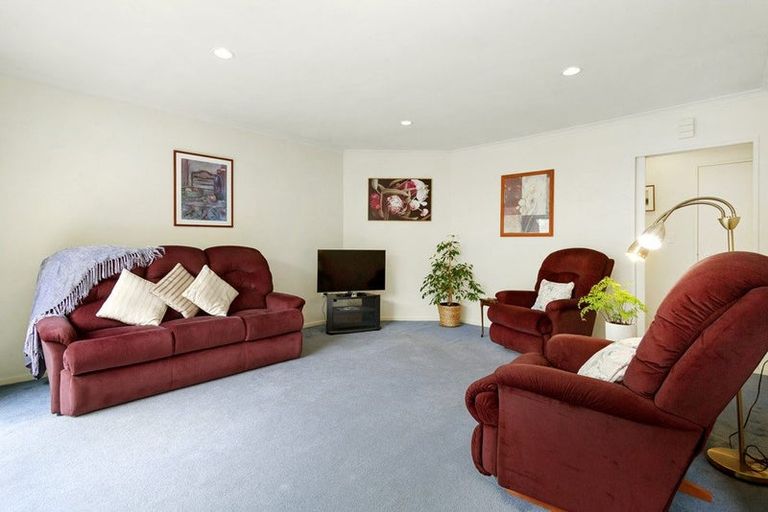 Photo of property in Redwood Village, 67/42 Main Road, Tawa, Wellington, 5028