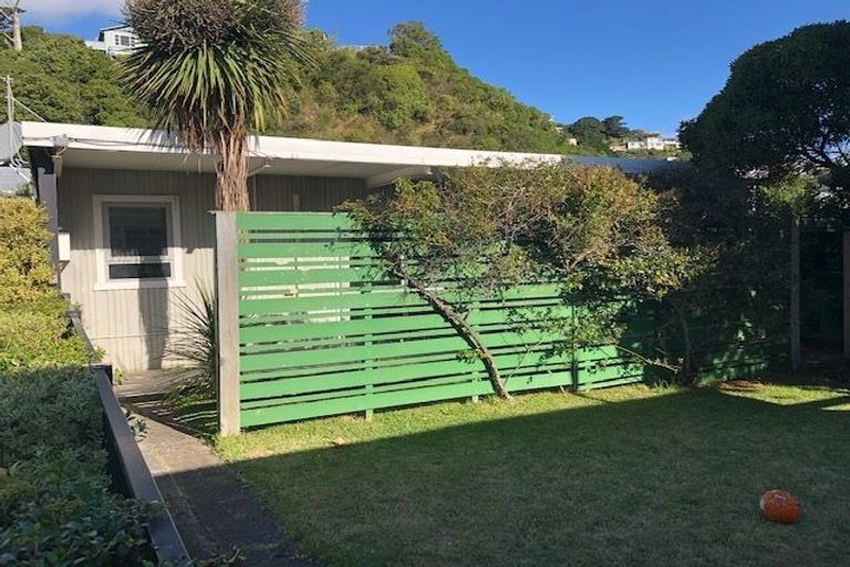 Photo of property in 28 Para Street, Miramar, Wellington, 6022
