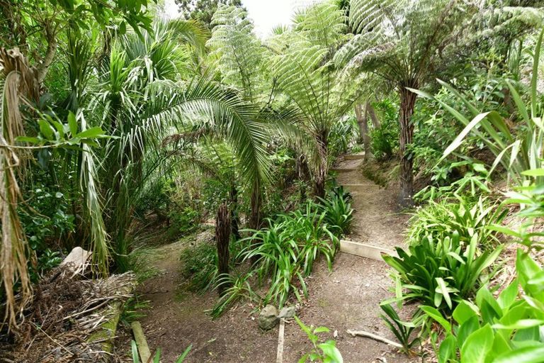 Photo of property in 17a Duncansby Road, Stanmore Bay, Whangaparaoa, 0932