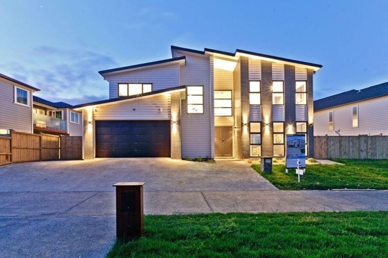 Photo of property in 18 Spyglass Street, Red Beach, 0932