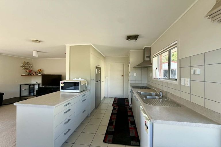 Photo of property in 17 Heaphy Street, Westown, New Plymouth, 4310