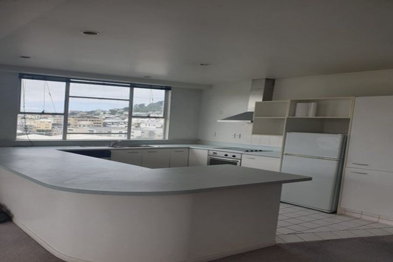 Photo of property in Grandstand Apartments, 11/80 Kent Terrace, Mount Victoria, Wellington, 6011