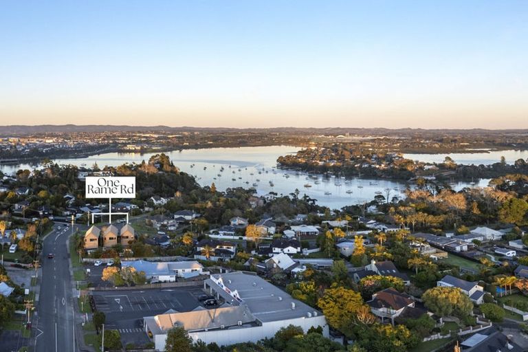 Photo of property in 1 Rame Road, Greenhithe, Auckland, 0632