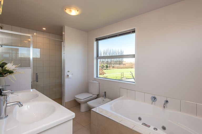 Photo of property in 41 Riverwood Boulevard, Redwood, Christchurch, 8051