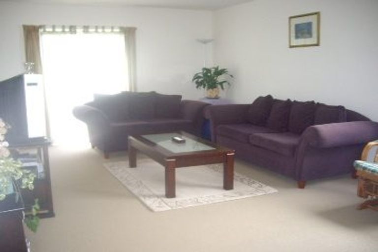 Photo of property in 18b Becroft Drive, Forrest Hill, Auckland, 0620