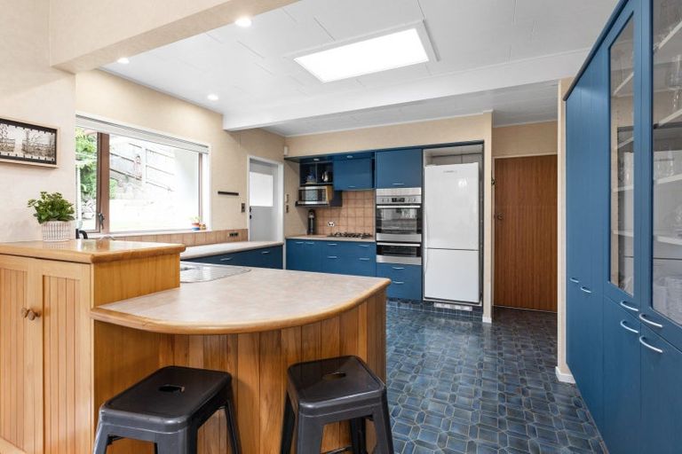 Photo of property in 8 Denholm Road, Hospital Hill, Napier, 4110