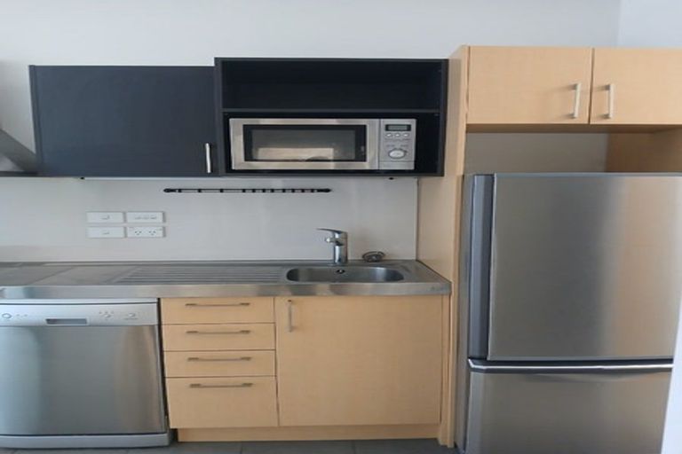 Photo of property in Twin Towers, 411/17 Putney Way, Manukau, Auckland, 2104