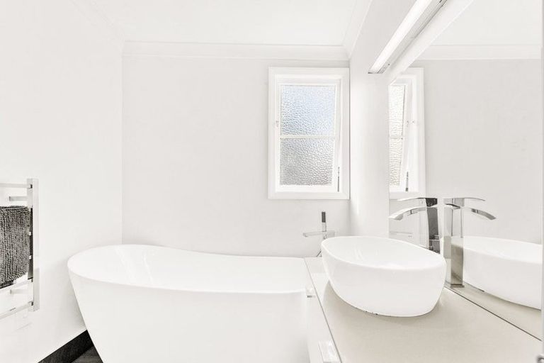 Photo of property in 12 Randwick Crescent, Moera, Lower Hutt, 5010