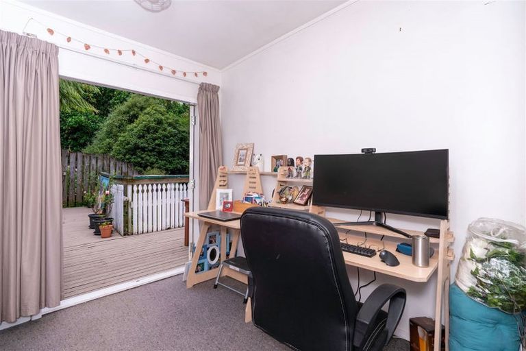Photo of property in 56 Tilley Road, Paekakariki, 5034