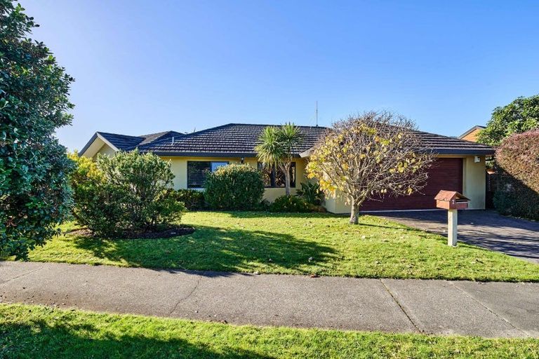 Photo of property in 7 Lorna Irene Drive, Raumati South, Paraparaumu, 5032