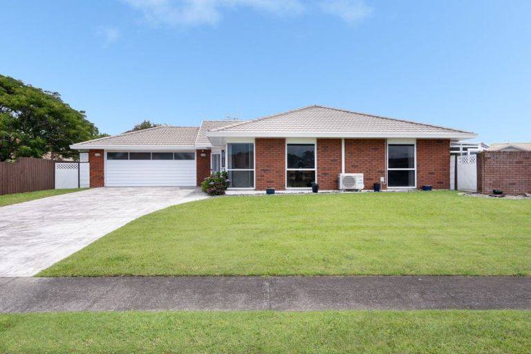 Photo of property in 6 Laburnum Glen, Mount Maunganui, 3116